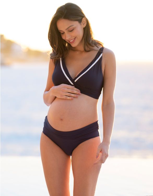 afbeelding voor Marineblauwe en witte gestreepte zwangerschapsbikini met omgeslagen broekje