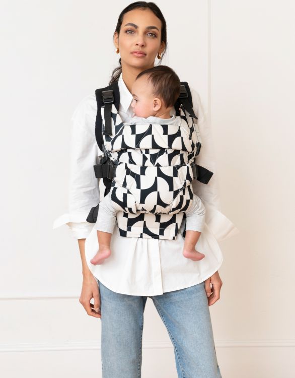 Image pour Le porte-bébé CARIPOD™ - Toile en coton à imprimé géométrique