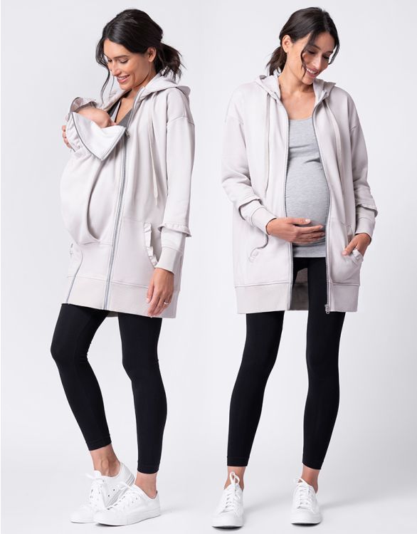 Imagen de Sudadera con capucha 3 en 1 color crema con detalle de volantes para embarazadas y porteo