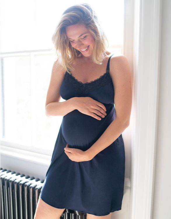 afbeelding voor Marineblauw zwangerschaps- en voedingsnachthemd met kantdetail
