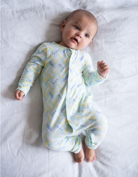 Imagen de Conjunto de pijama y babero de algodón orgánico con cremallera fácil